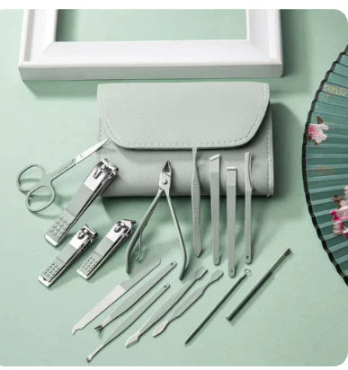 Personal Care Bundle Earwax Kit+16 Pcs Manicure Pedicure Set